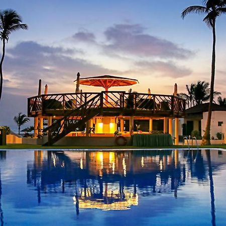 Sunbeach Hotel & Resort Bakau Bagian luar foto