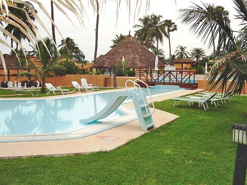 Sunbeach Hotel & Resort Bakau Bagian luar foto