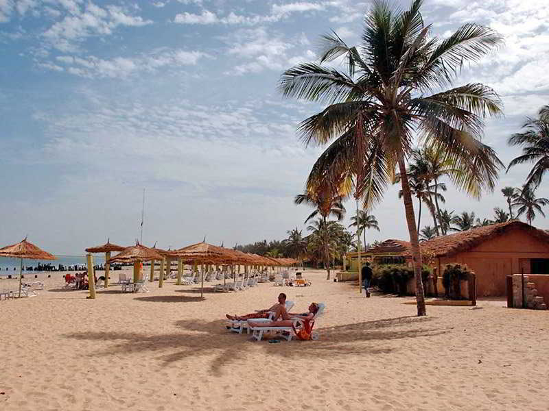 Sunbeach Hotel & Resort Bakau Bagian luar foto