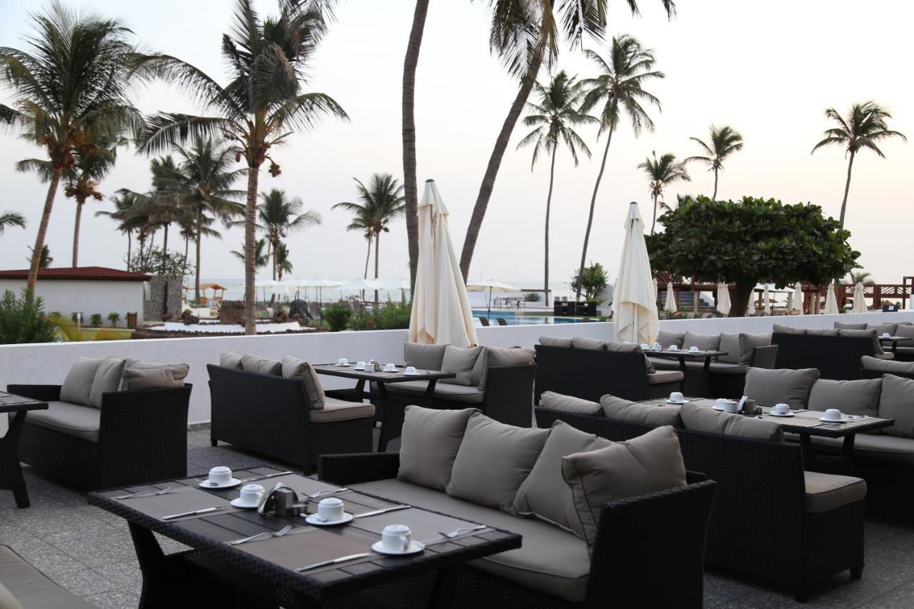 Sunbeach Hotel & Resort Bakau Bagian luar foto