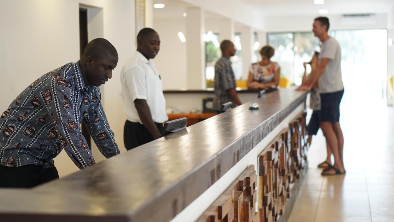 Sunbeach Hotel & Resort Bakau Bagian luar foto