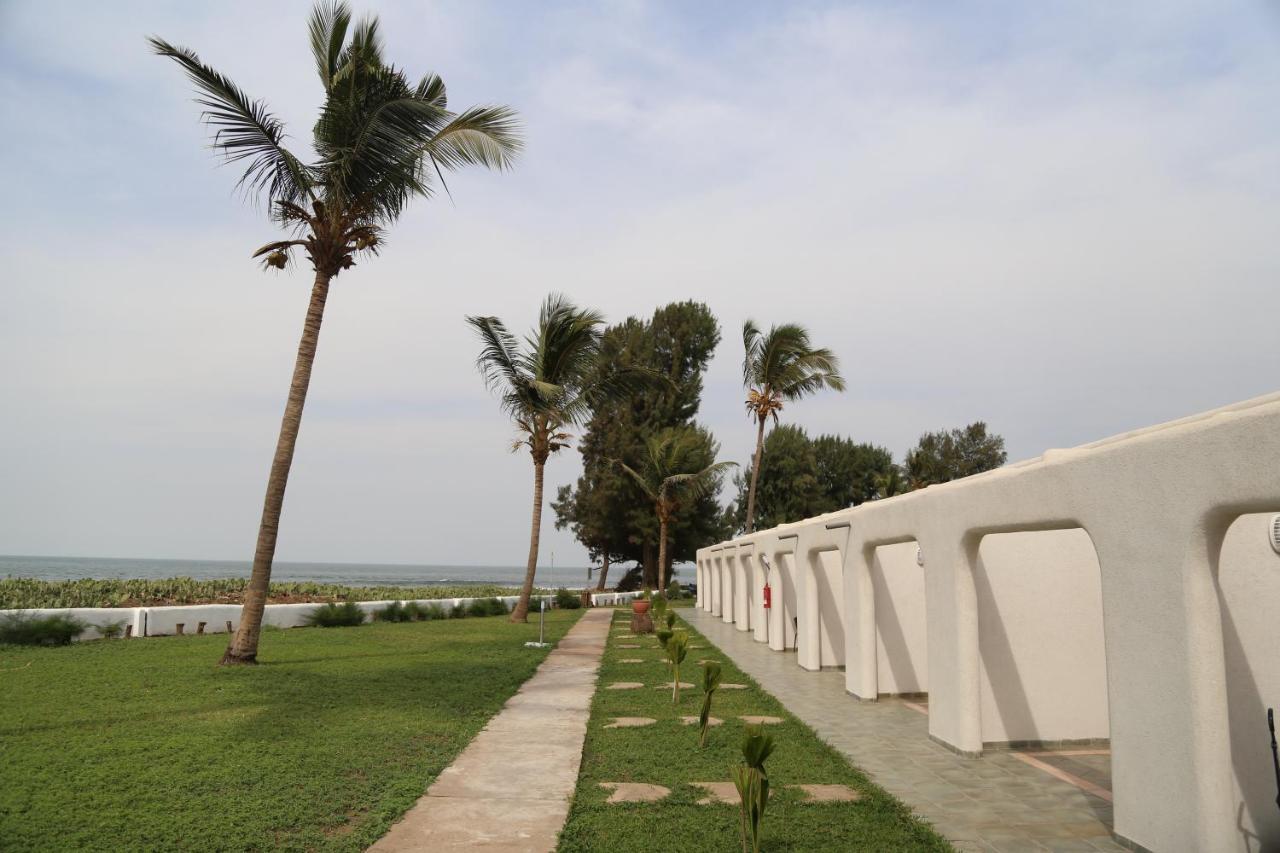 Sunbeach Hotel & Resort Bakau Bagian luar foto
